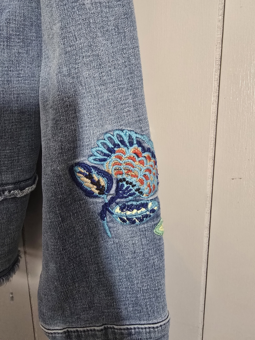 Tru Luxe Jeans Light Blue Denim Jacket with Multicolor Floral Embroidery - Picture 7 of 12